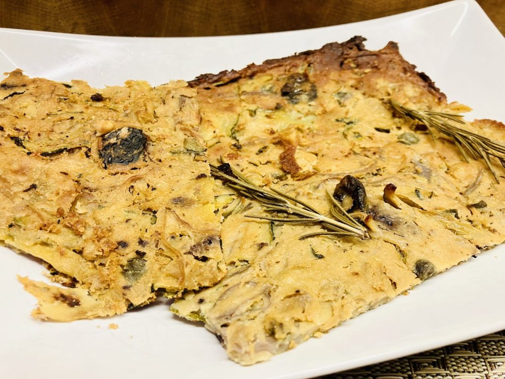Zucchini Zwiebel Kichererbsen Fladenbrot Farinata Scarpaccia