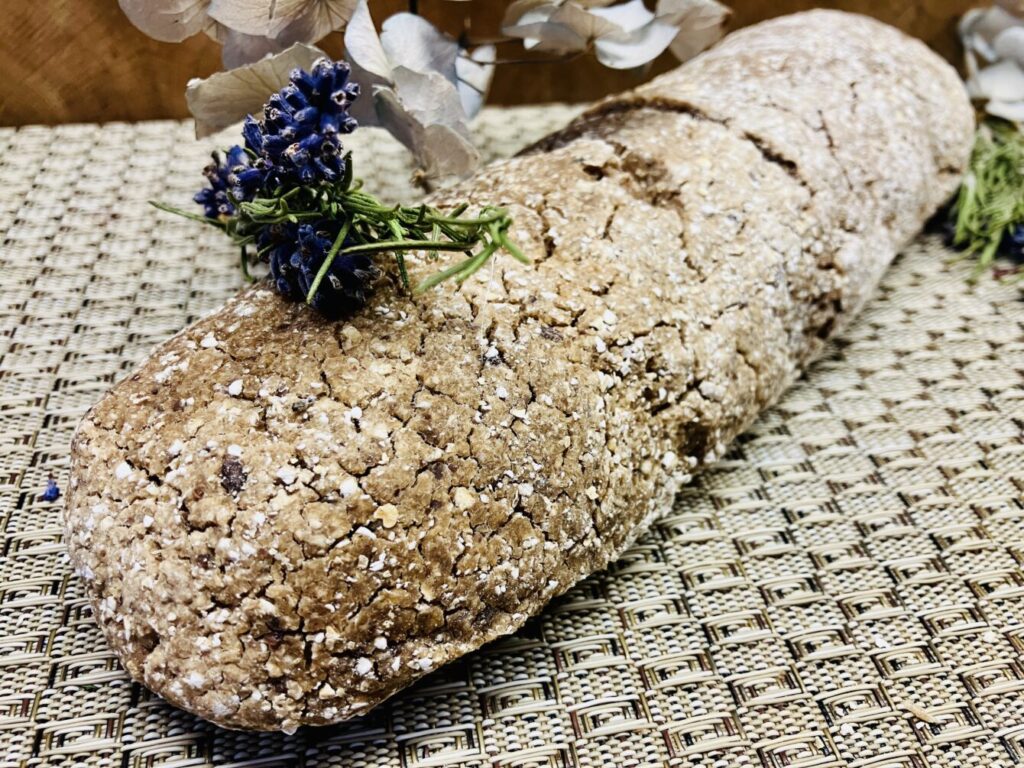 Rezept Glutenfreies Kastanien-Haferbrot: Saftig, würzig & voll im Geschmack. Gluten-Free Chestnut Oat Bread