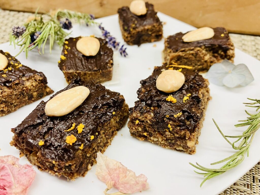 Elisenlebkuchen mit Datteln, Pflaumen & Aprikosen 🎄🍪 --- 🇬🇧 Elisen Gingerbread with Dates, Plums & Apricots