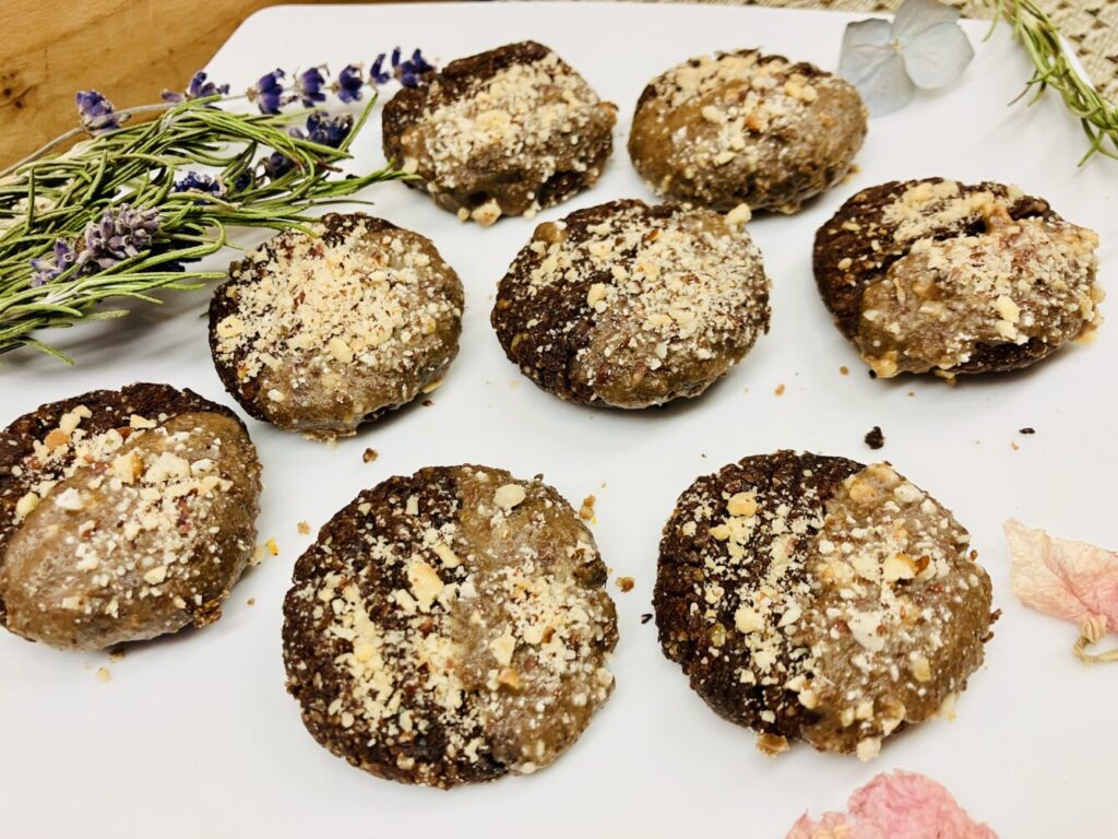 Nougat Spekulatius Cookies mit Haselnüssen und weißer Schokolade