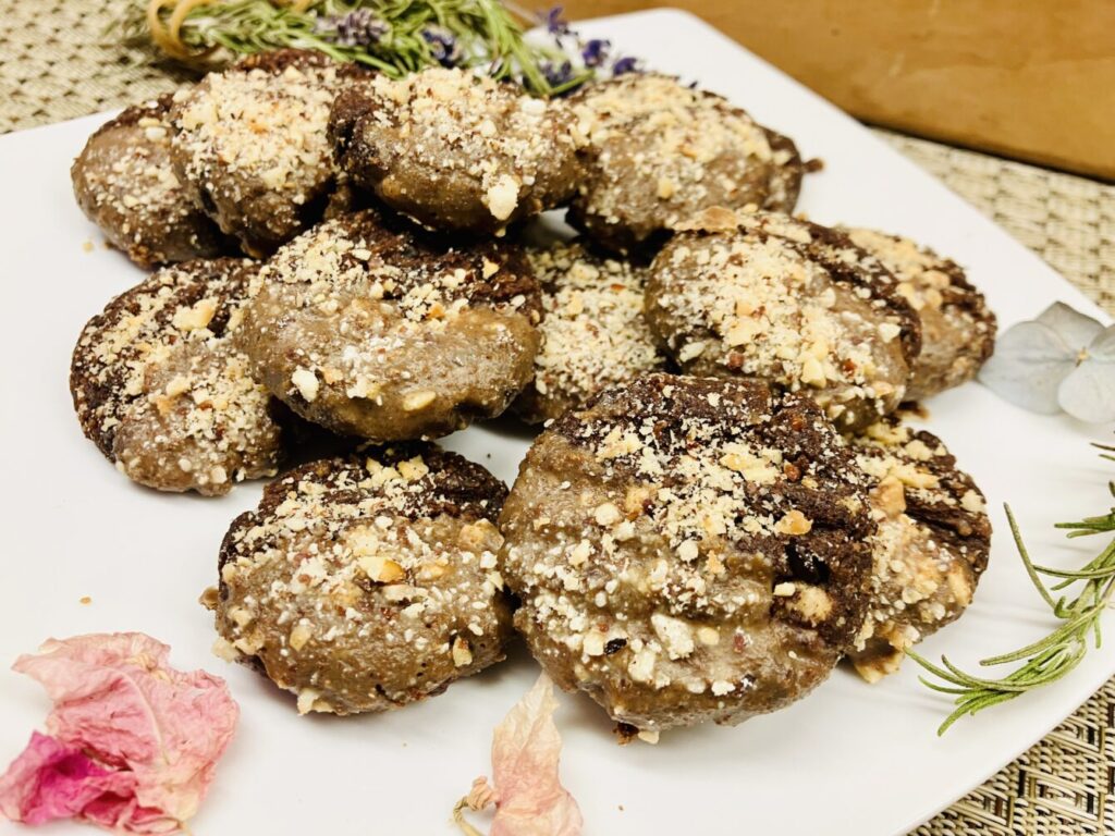 Nougat Spekulatius Cookies mit Haselnüssen und weißer Schokolade