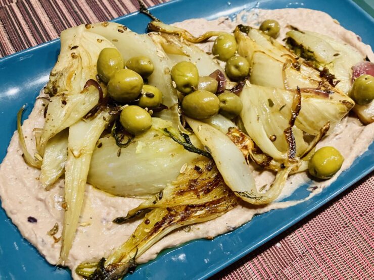Karamellisierter Fenchel mit Oliven und cremigem Cannellini-Zwiebel-Püree 🌿🍋 🇬🇧 Caramelized Fennel with Olives on Creamy Cannellini Onion Puree