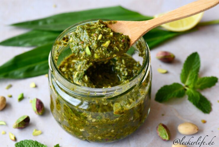 Pistazien-Bärlauch-Minze-Pesto